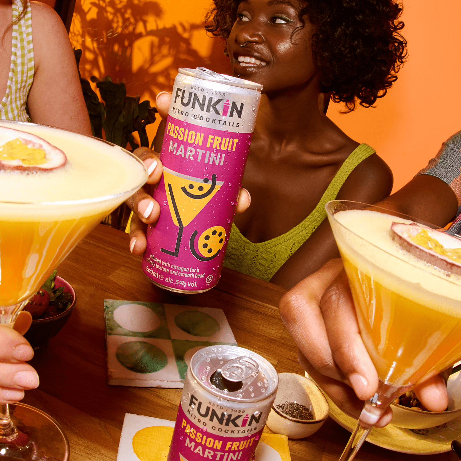 Passion Fruit Martini Nitro Can (12 x 200ml) CAN FUNKIN COCKTAILS 